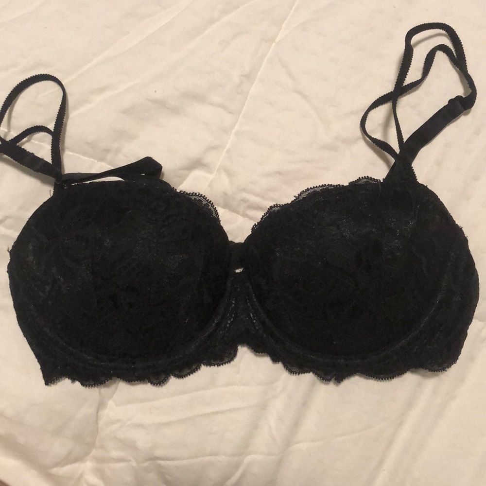 Victoria’s Secret pink bra